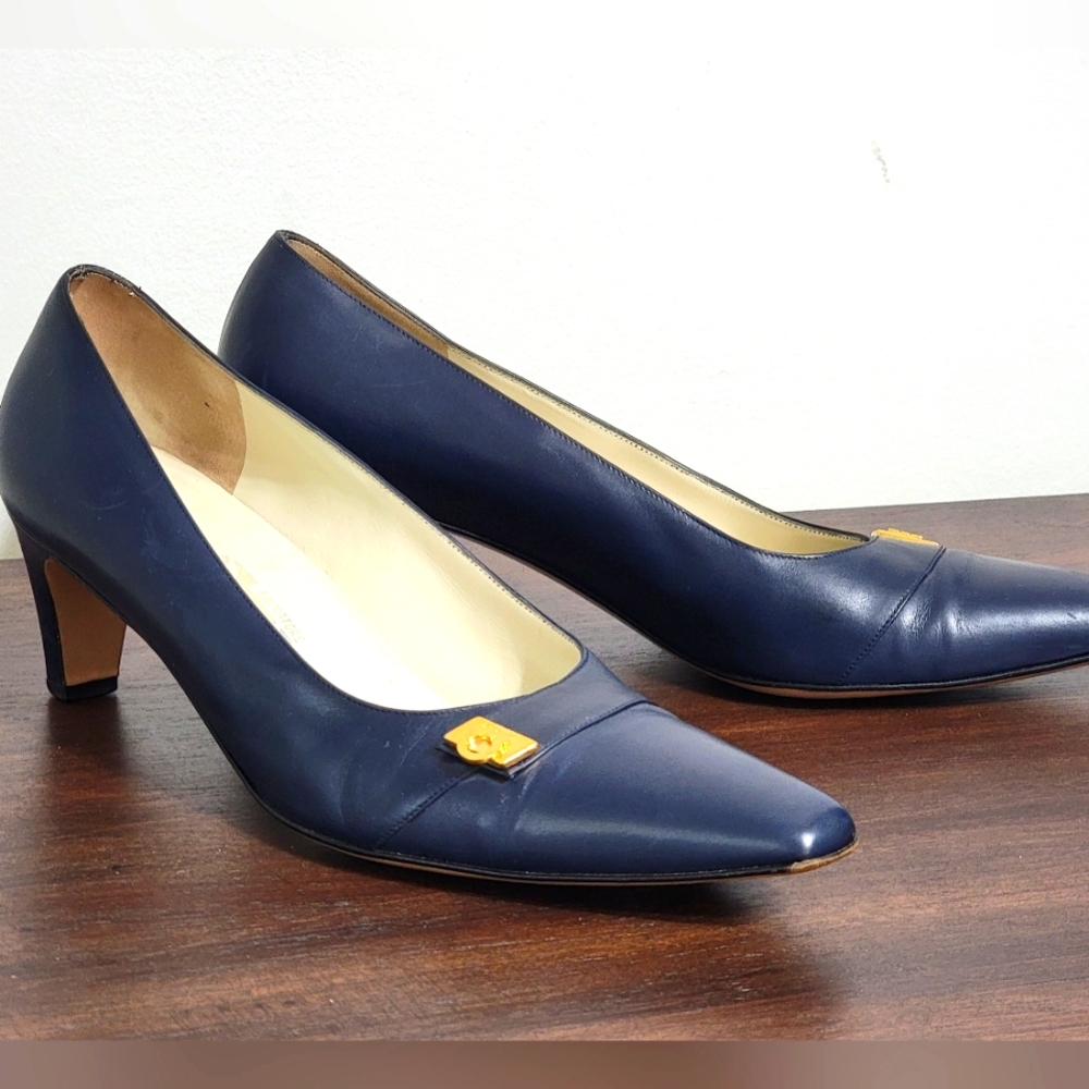 Salvatore Ferragamo Made in Italy Navy Blue Leather Pumps Women's Size 10 2A